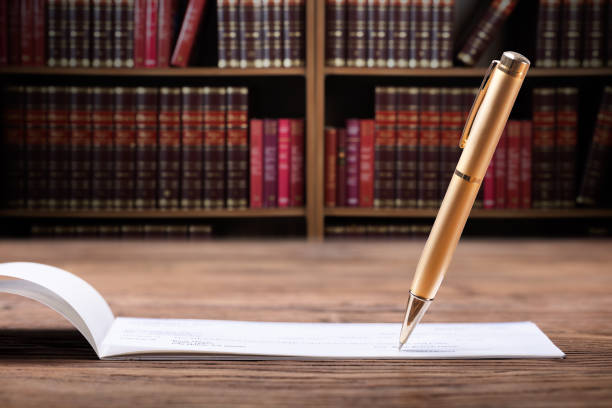 How to Choose the Best Cheque Bounce Lawyer for Ghaziabad Court for Your Legal Matter